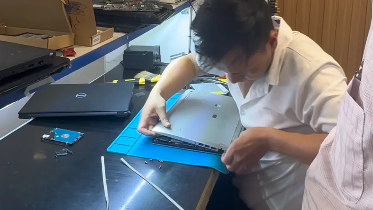 Pin Laptop chai, phồng hay lỗi sạc: cách phân biệt