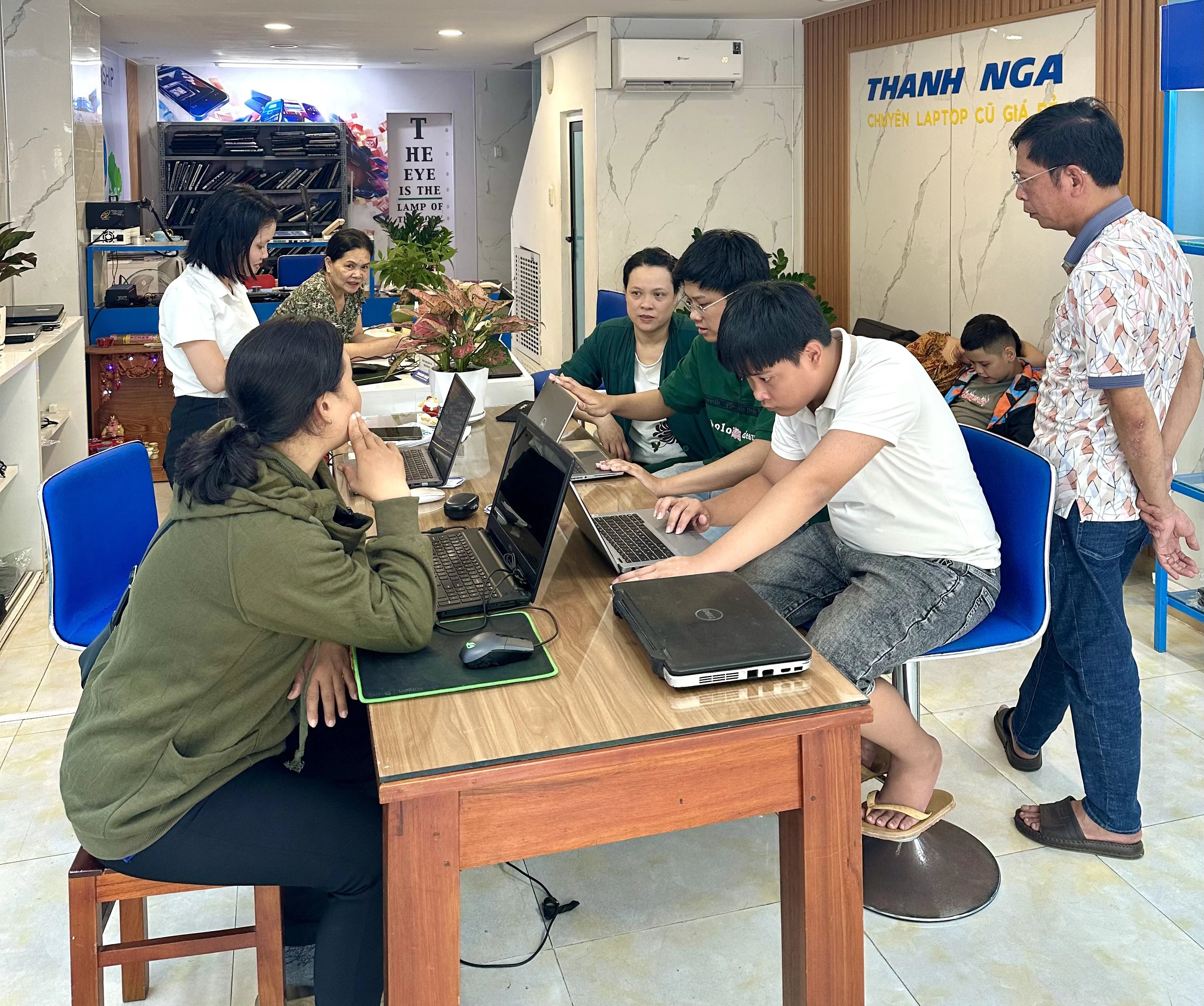 Laptop không nhận usb, âm thanh, WiFi do lỗi main – cách kiểm tra