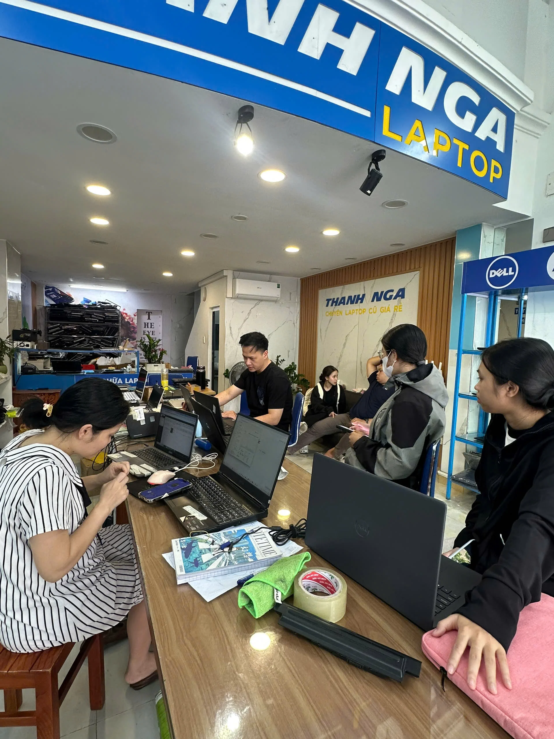 Pin Laptop chai, phồng hay lỗi sạc: cách phân biệt