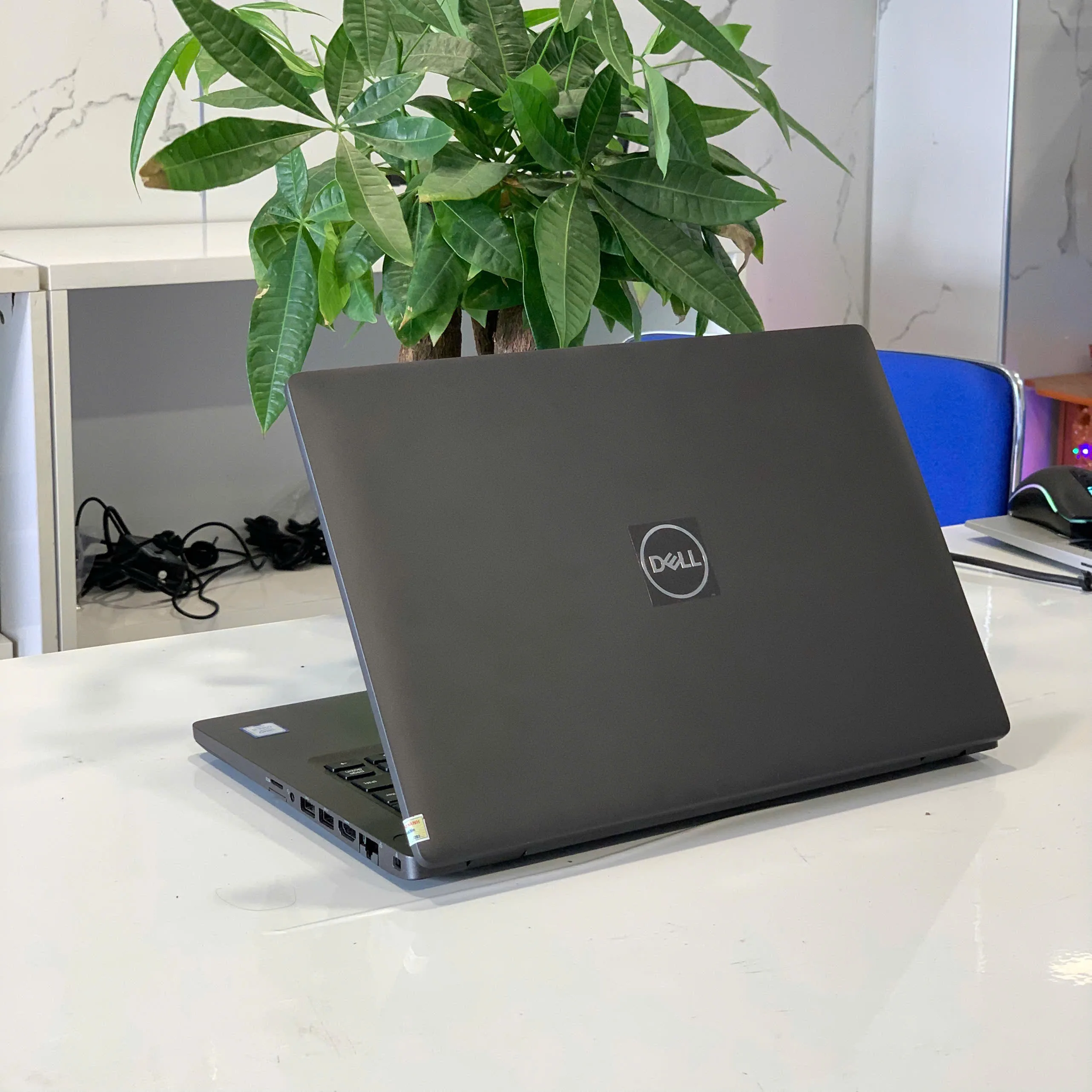 Laptop Cũ Dell Latitude 5400 Core I7 - 8365U / RAM 8GB /SSD 256GB / FHD
