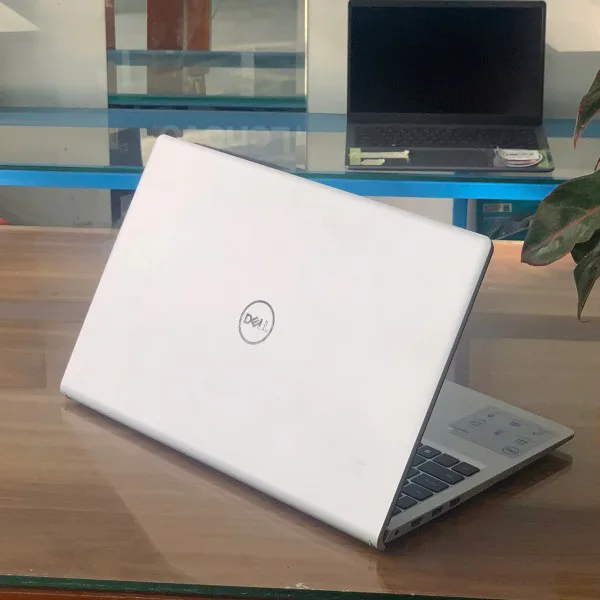 Laptop Dell Inspiron 15 3520/ Core I5-1235U/ RAM 16GB/SSD 512GB/ FHD (Like New)