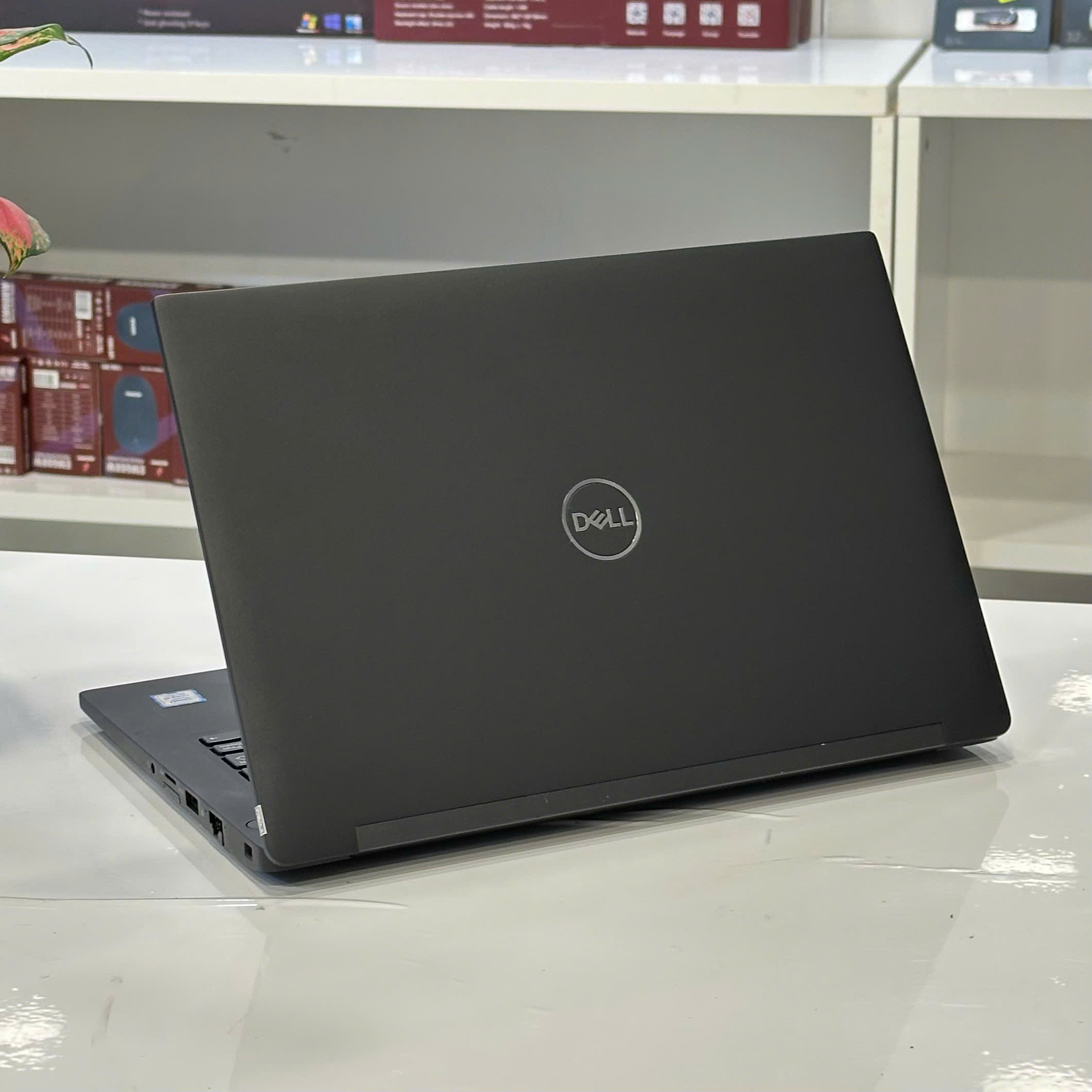 Laptop cũ Dell Latitude 7390 I5-8300U/ RAM 8GB/ SSD 256GB/  FHD - Ảnh 1