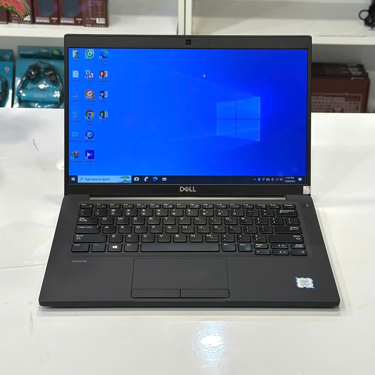Laptop cũ Dell Latitude 7390 I5-8300U/ RAM 8GB/ SSD 256GB/  FHD