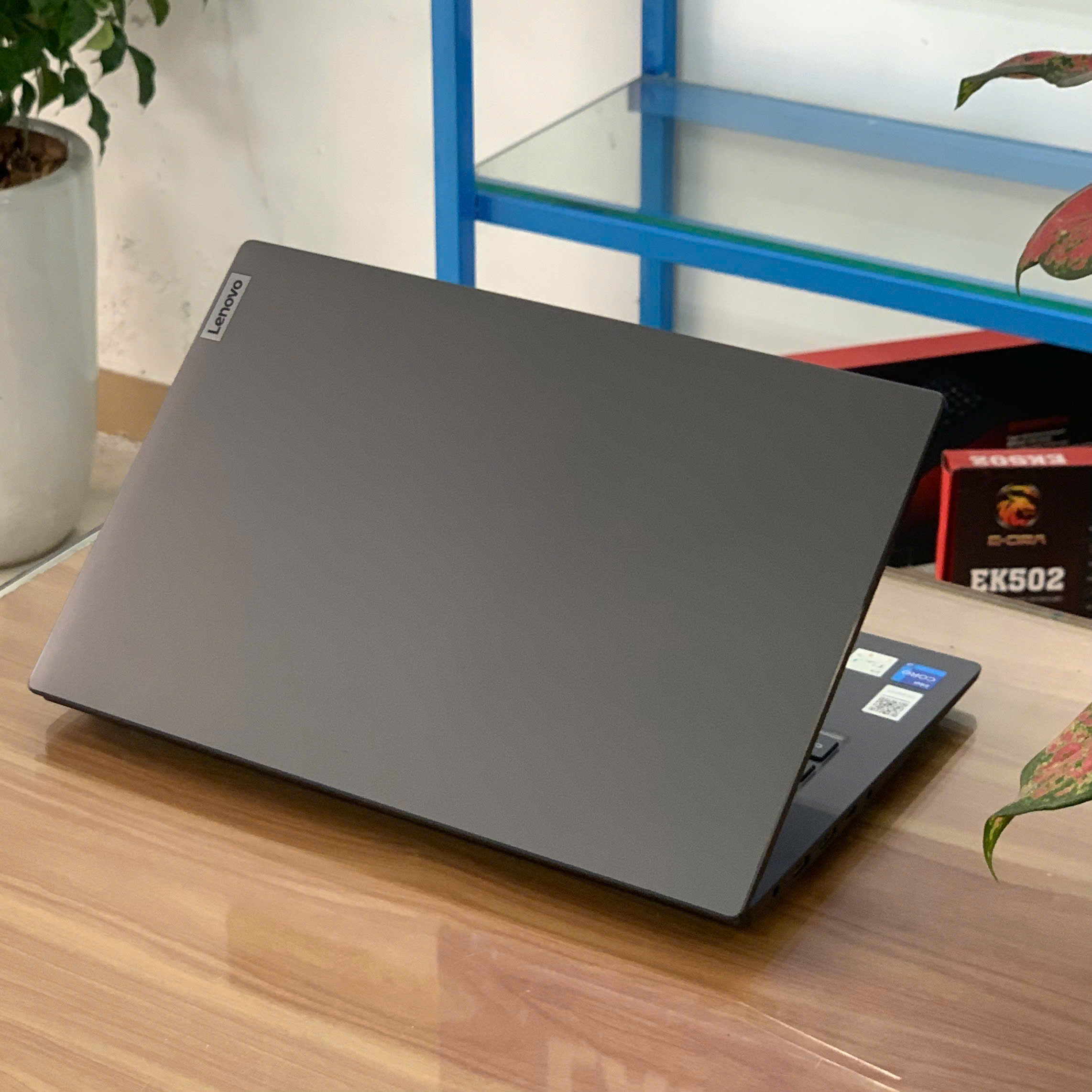 likenew-laptop-lenovo-v14-g4-83a00012vn (5).jpg